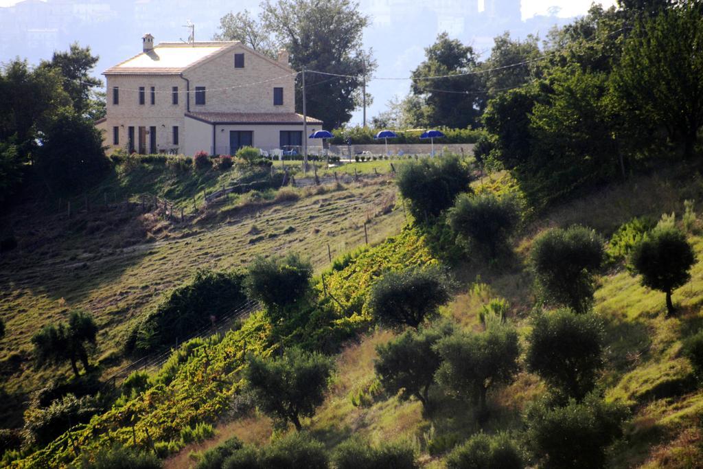 Отель Agriturismo Fara Montegiorgio Экстерьер фото