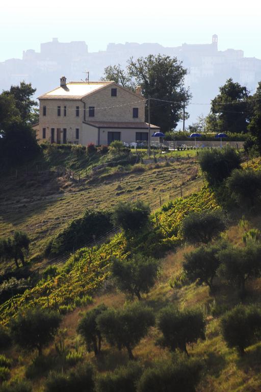 Отель Agriturismo Fara Montegiorgio Экстерьер фото